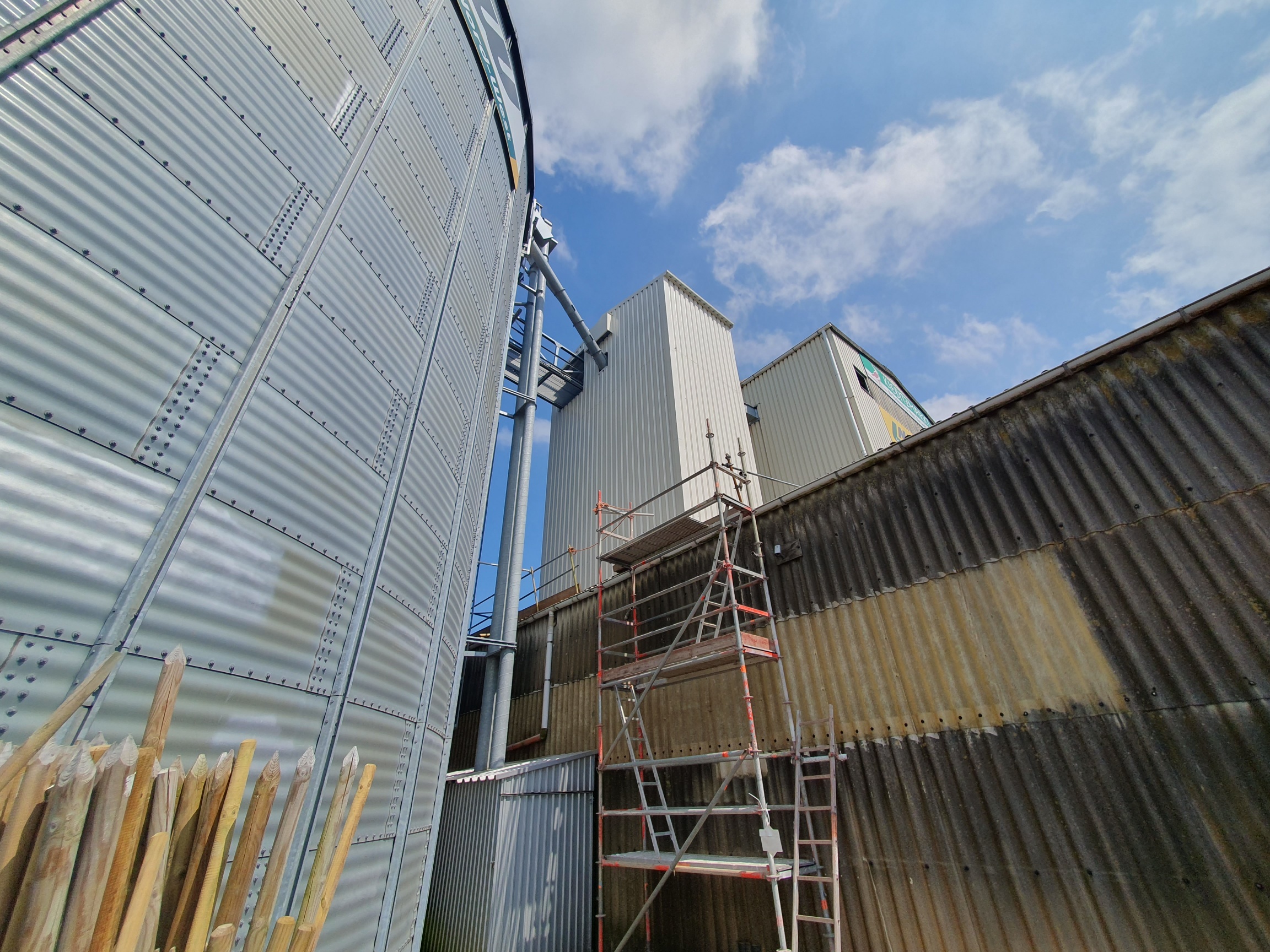 newsimages/130-Verladesilo Hage 3.jpg